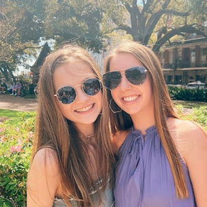 Meet your Posher, Elise